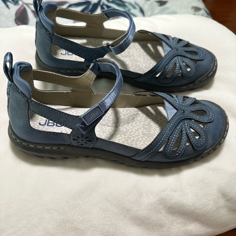 JBU Navy Cutout Mary Jane Flats size 9.5